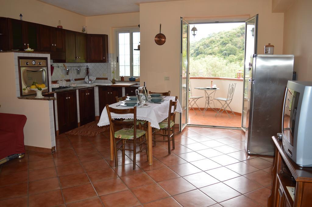 Apartamento La Casa Di Giulia Forza dʼAgro Exterior foto