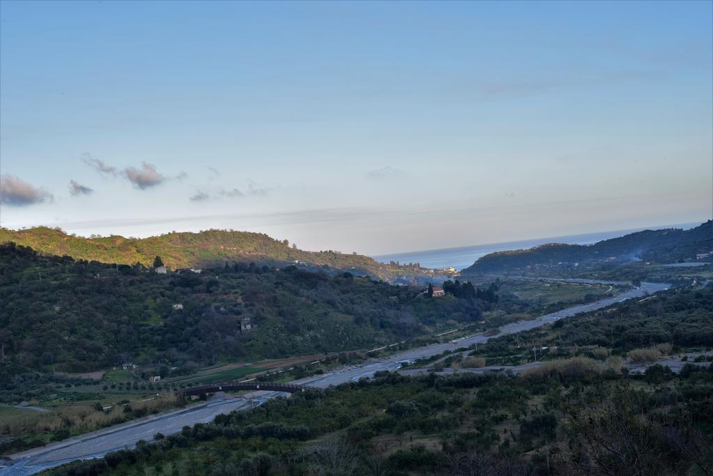 Apartamento La Casa Di Giulia Forza dʼAgro Exterior foto